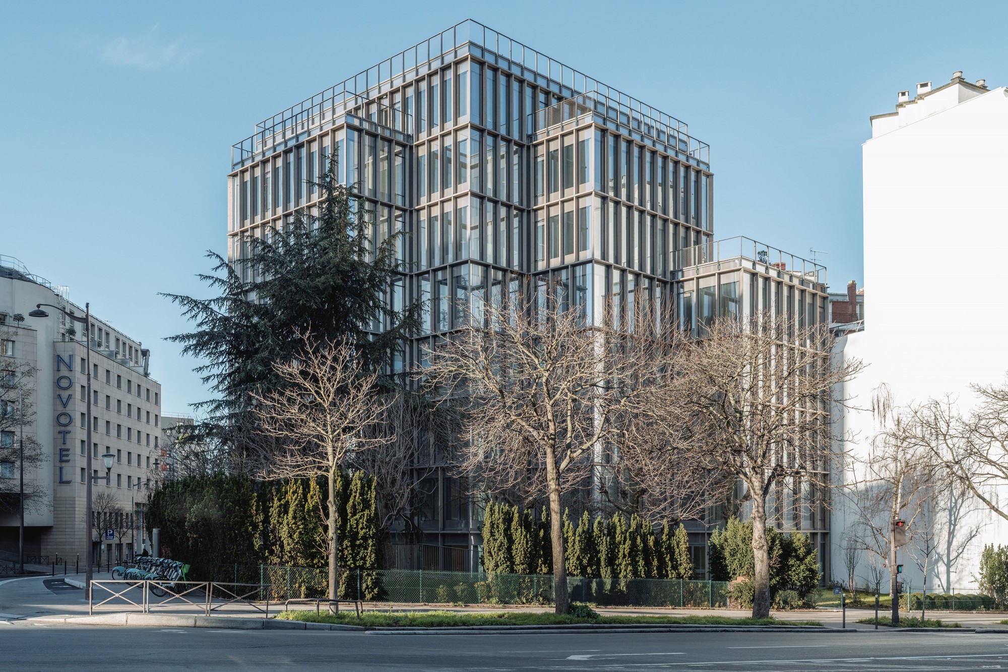 p330_hlb_paris_pasteur_cotentin_bureaux_angle3.jpg